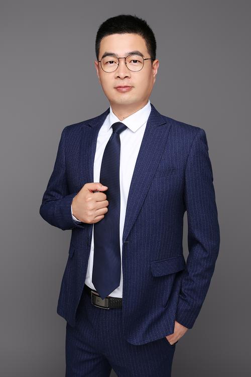 深圳市濱利投資管理 專注價(jià)值，穩(wěn)健致遠(yuǎn)